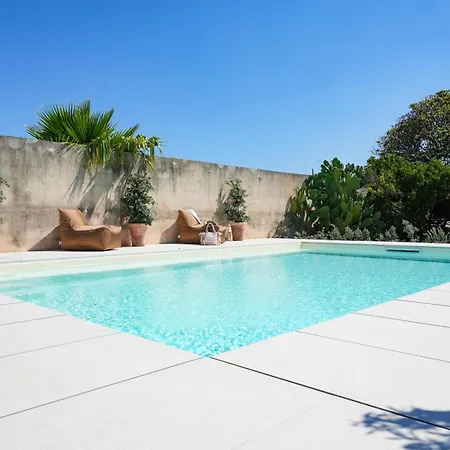 Starace -